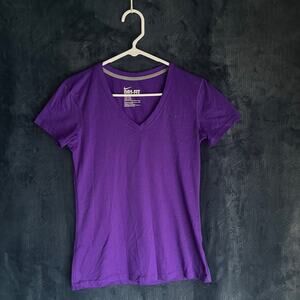 Nike Dri-Fit Purple Short Sleeve V-Neck T-Shirt Regular Fit Womans Size Small